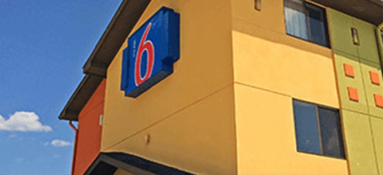 Motel 6 - Newest - Ultra Sparkling Approved - Chiropractor Approved Beds - New Elevator - Robotic Massages - New 2023 Amenities - New Rooms - New Flat Screen Tvs - All American Staff - Walk To Longhorn Steakhouse And Ruby Tuesday - Book Today And Sav Kingsland Exterior foto